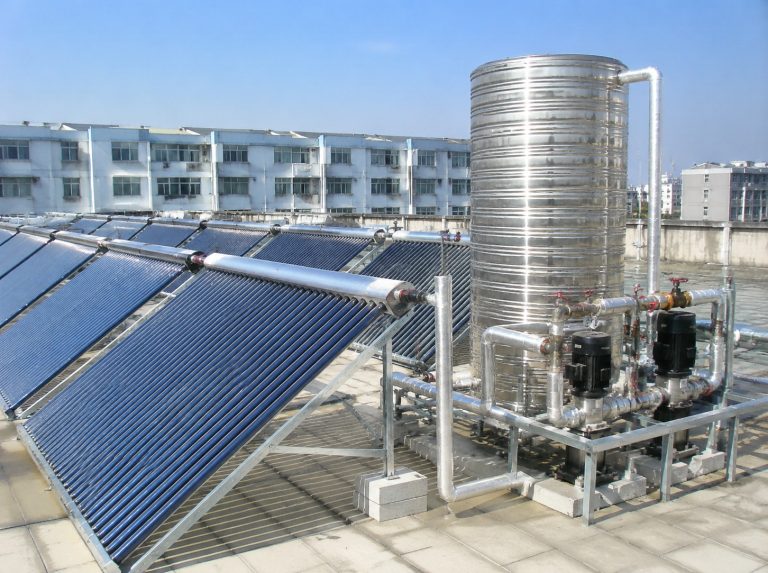 樊城区商用大容量真空管太阳能热水系统
